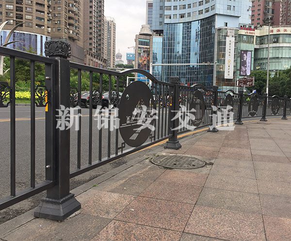 人行道护栏