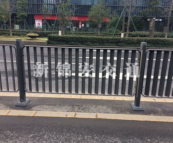 护栏案例